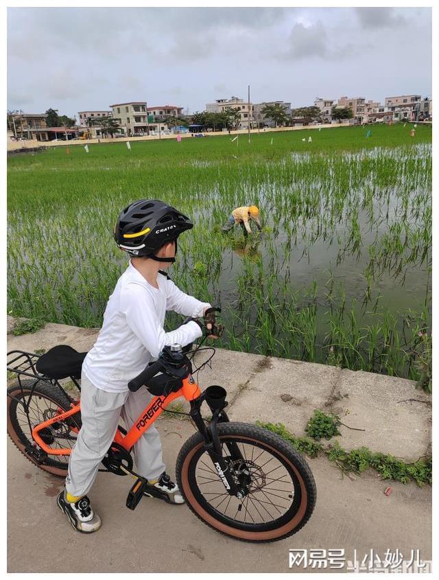 一家人环海南岛骑行浩瀚体育平台(图2)